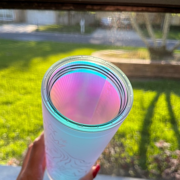 🧜🏻‍♀️ 🌈💕BRAND NEW Starbucks holographic Siren tumbler cup 🧜🏻‍♀️💜💕 - Picture 3 of 5